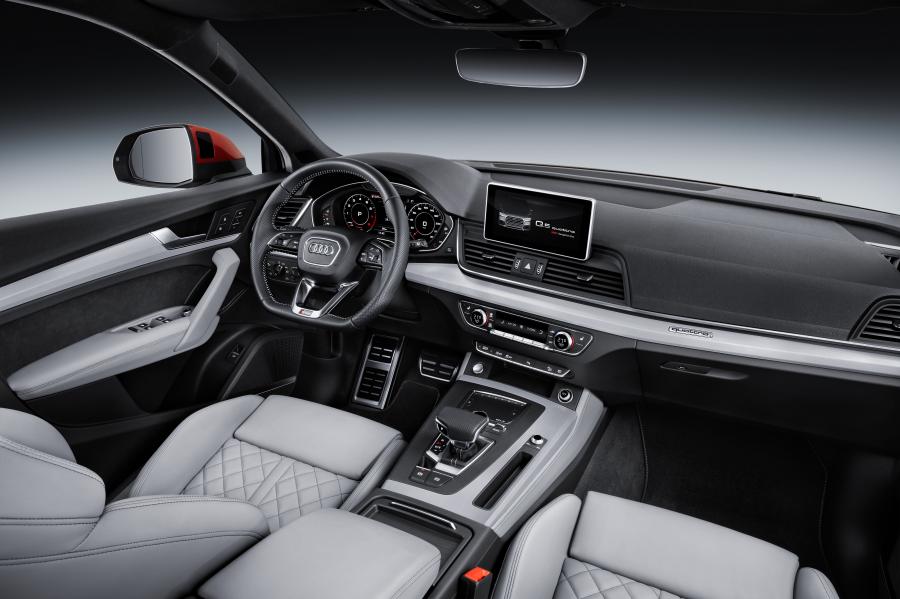 Интерьер Audi Q5 TFSI Quattro S-Line 2016 года  (WW) (фото 14 из 110)